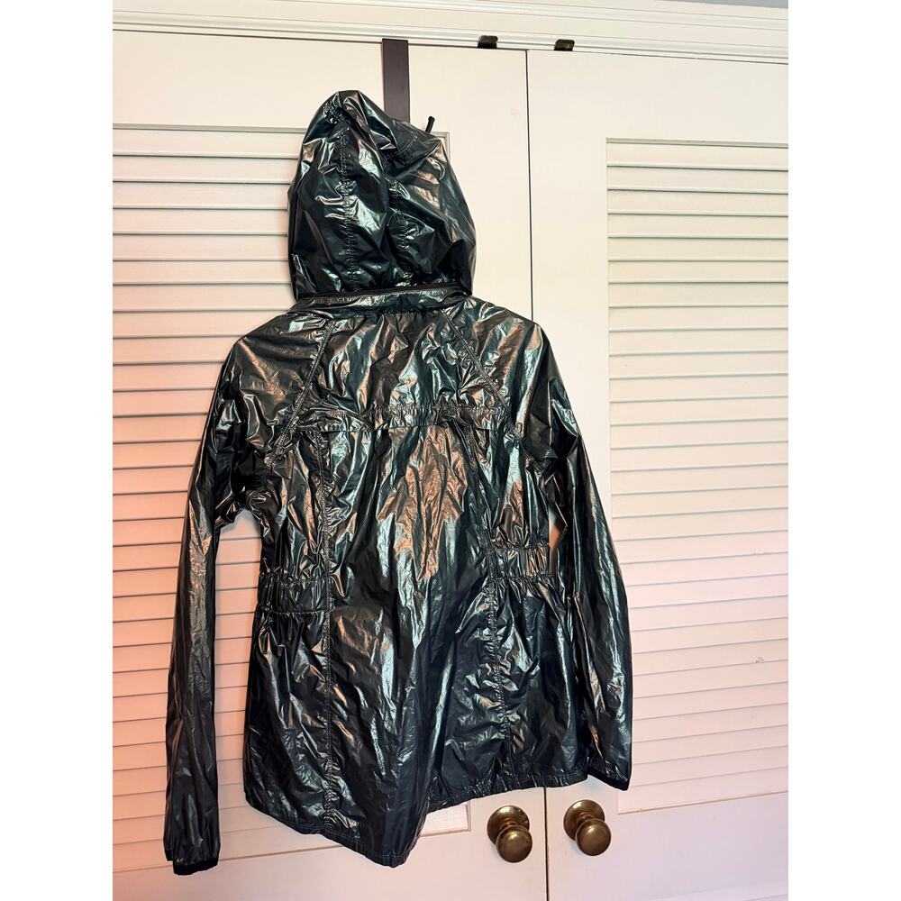 Calvin Klein Performance shiny green rain jacket size Medium - Picture 3 of 7